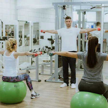 Medical And Centre Merkur Hotel *