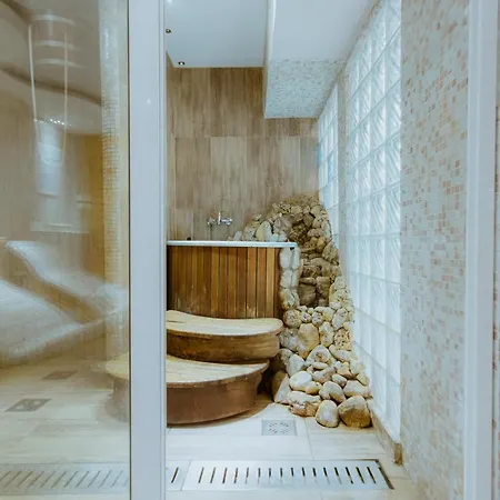 Medical And Centre Merkur Hotel *