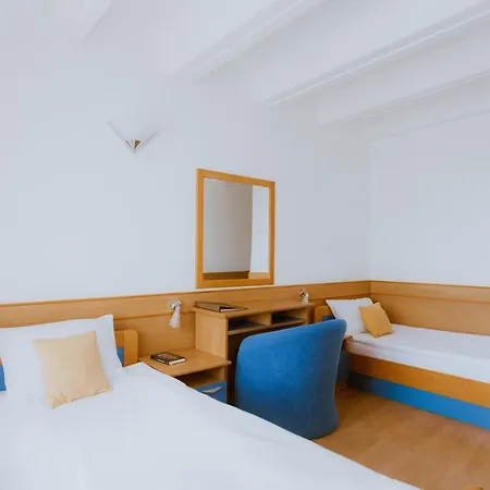 Medical And Centre Merkur Hotel